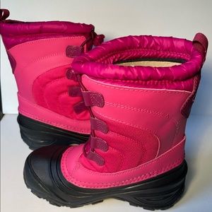The North Face Alpenglow IV Girls Size 3 in Cabaret Pink/Black.